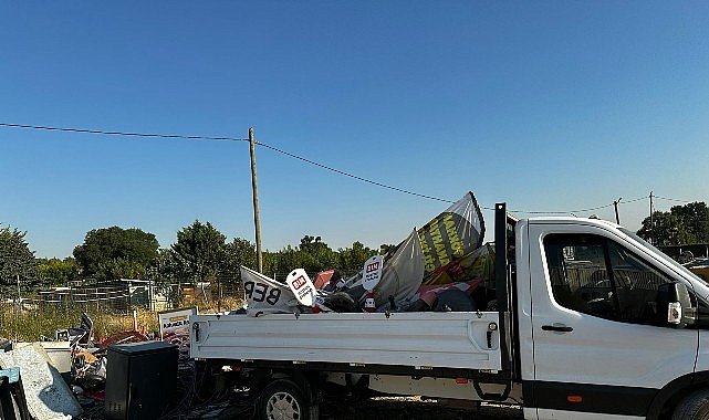 Nilüfer’de kent estetiğini bozan tabelalara müdahale