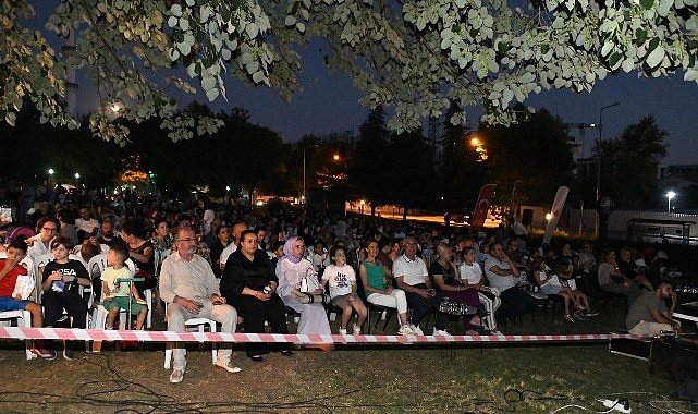 Osmangazi’de çocuklar açık hava sinemasında buluştu