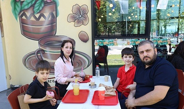Taze Kruvasan ve Kahve Zinciri Kocaeli’de Fırtına Gibi Esti