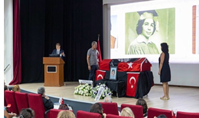 Başkan Tugay, Hocası Emel Tümbay’ı Son Yolculuğuna Uğurladı
