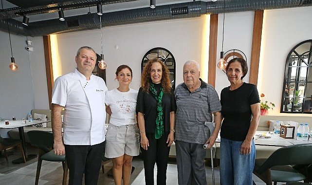 Karşıyaka Başkanı Ünsal Mahallelerde Vatandaşlarla Buluştu