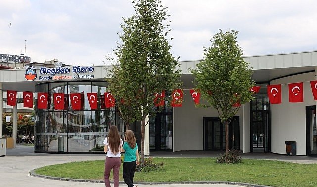 Kocaeli’de Milli İrade Meydanı Yeşillendirildi