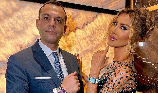 Gizem Özdilli İlk Kez Saat Takmanın Heyecanını Yaşadı