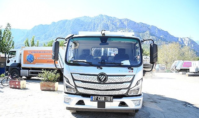 Kemer Belediyesi Çöp Toplama Filosunu Güçlendiriyor