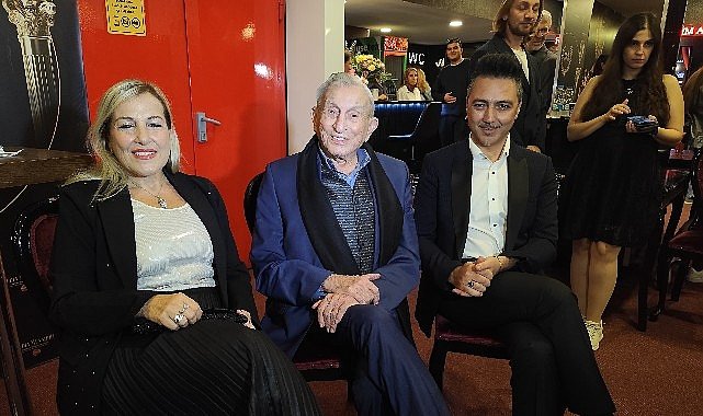 Haldun Dormen 98 Yaşında Sahneye Geri Döndü, Rekor Kırdı