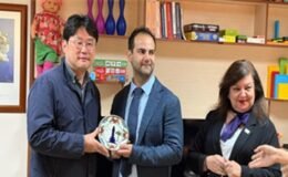 Güney Koreli Heyet İzmir’de Yaşlı Dostu Uygulamaları İnceledi