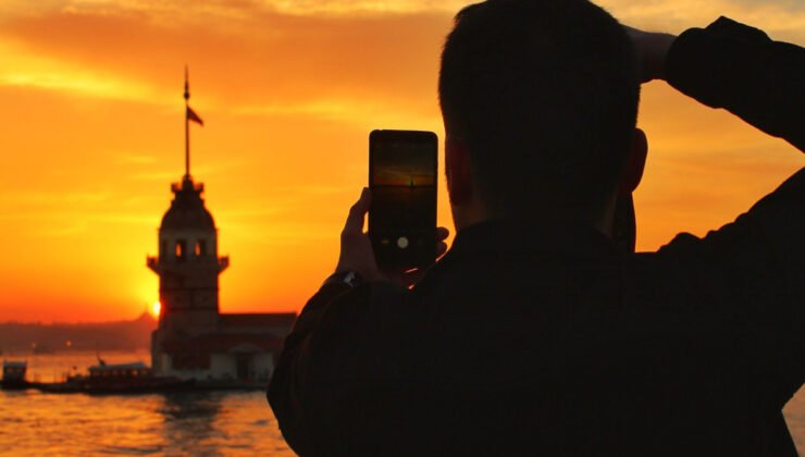 Askerde Telefon Kullanımı Kuralları: Şartlar ve Yasaklar Rehberi